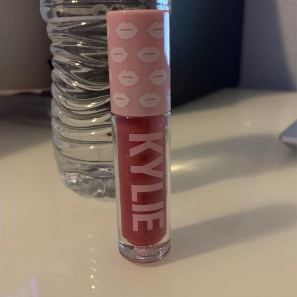 Kylie Cosmetics Plumping LipGloss